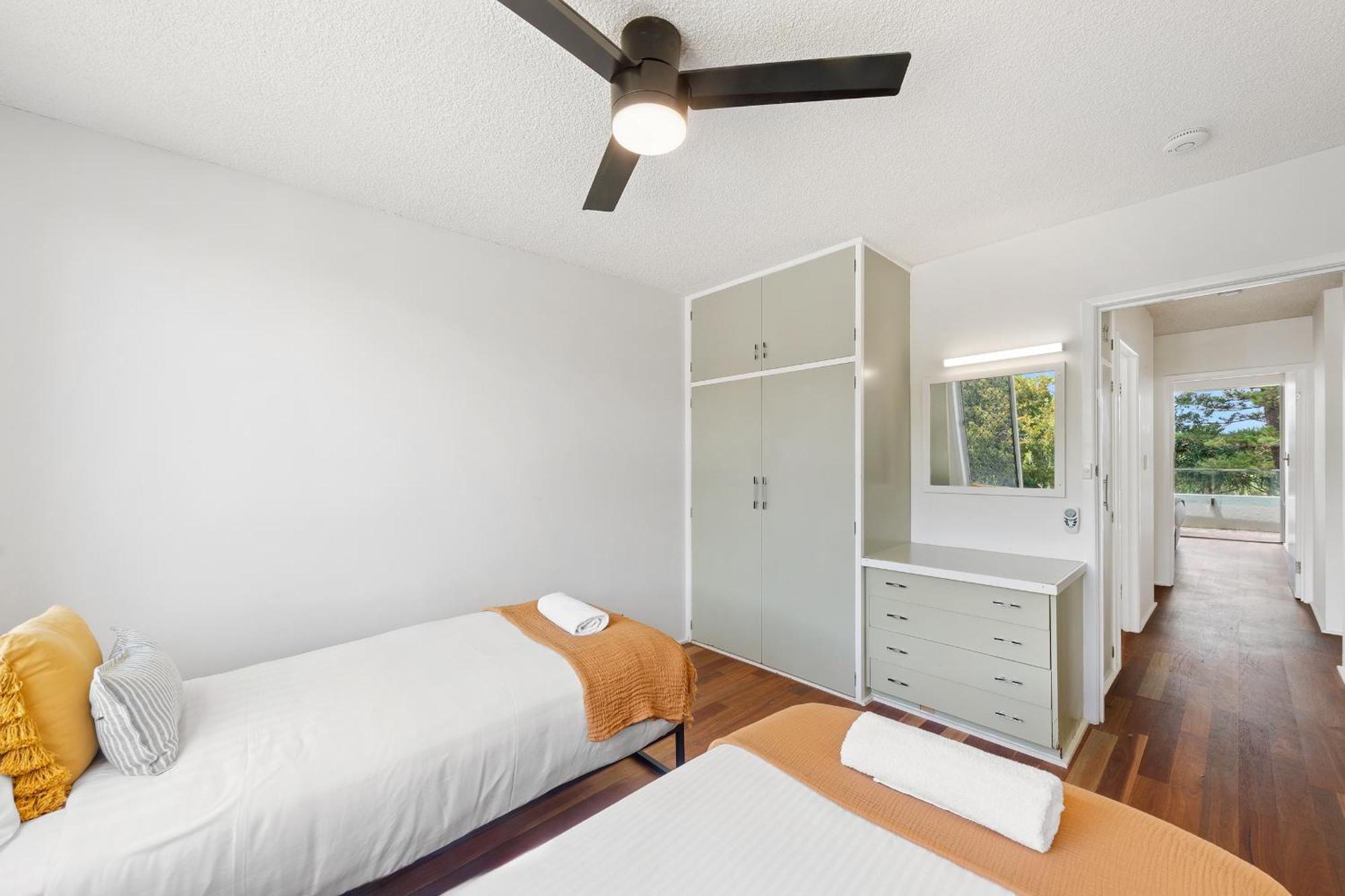Beachfront Retreat At Burleigh, Breezy And Cosy * Gold Coast